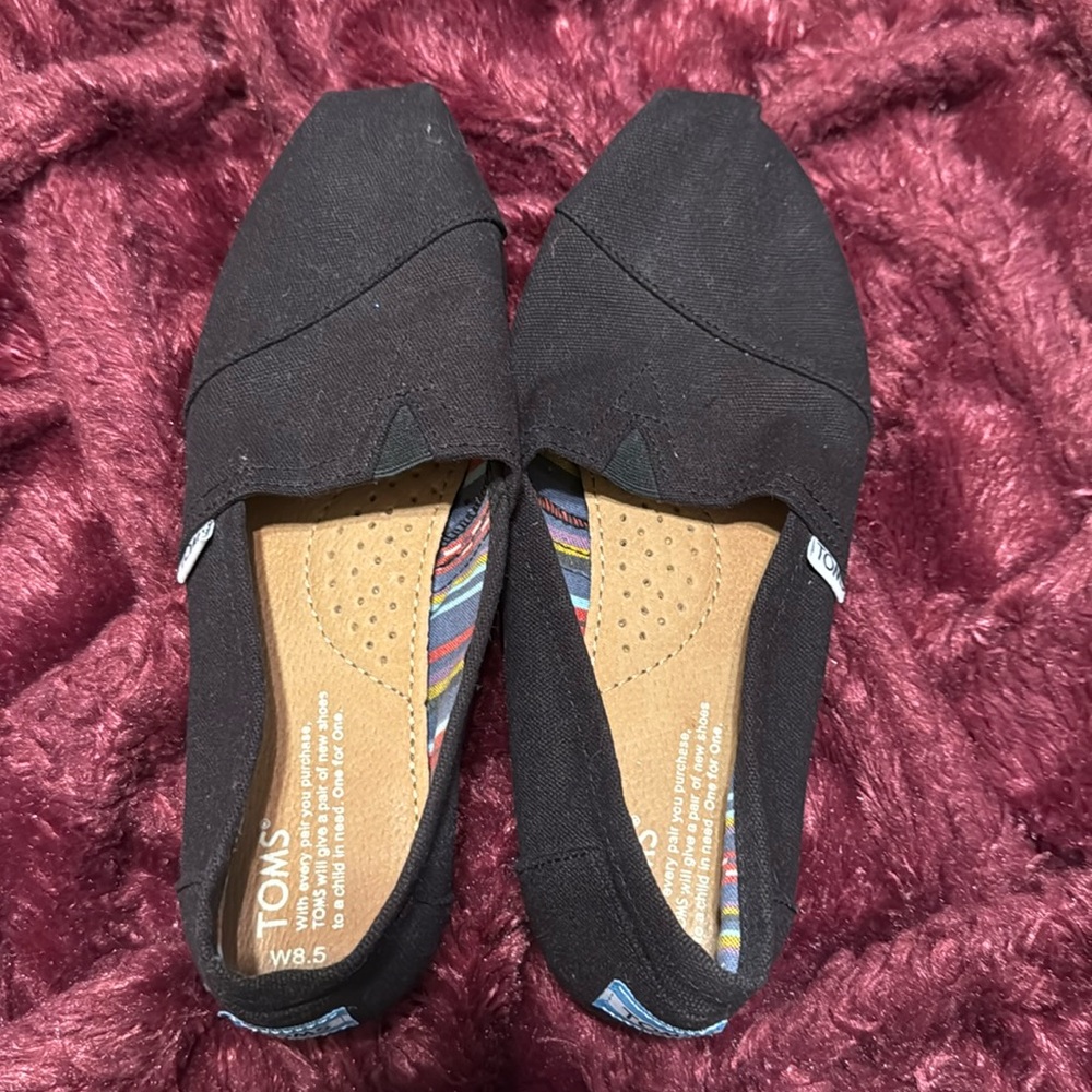 Brand New Black Tom’s Size 8